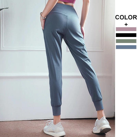 Trendy activewear outfit suitable for yoga, running, or gym sessions.- SOO SOO COOL