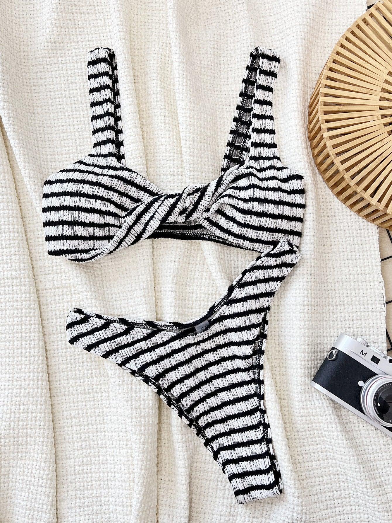 black-and-white-contrast-color-sexy-bikini-soo-soo-cool-fashion-online-store-4 - SOO SOO COOL Fashion Online Store