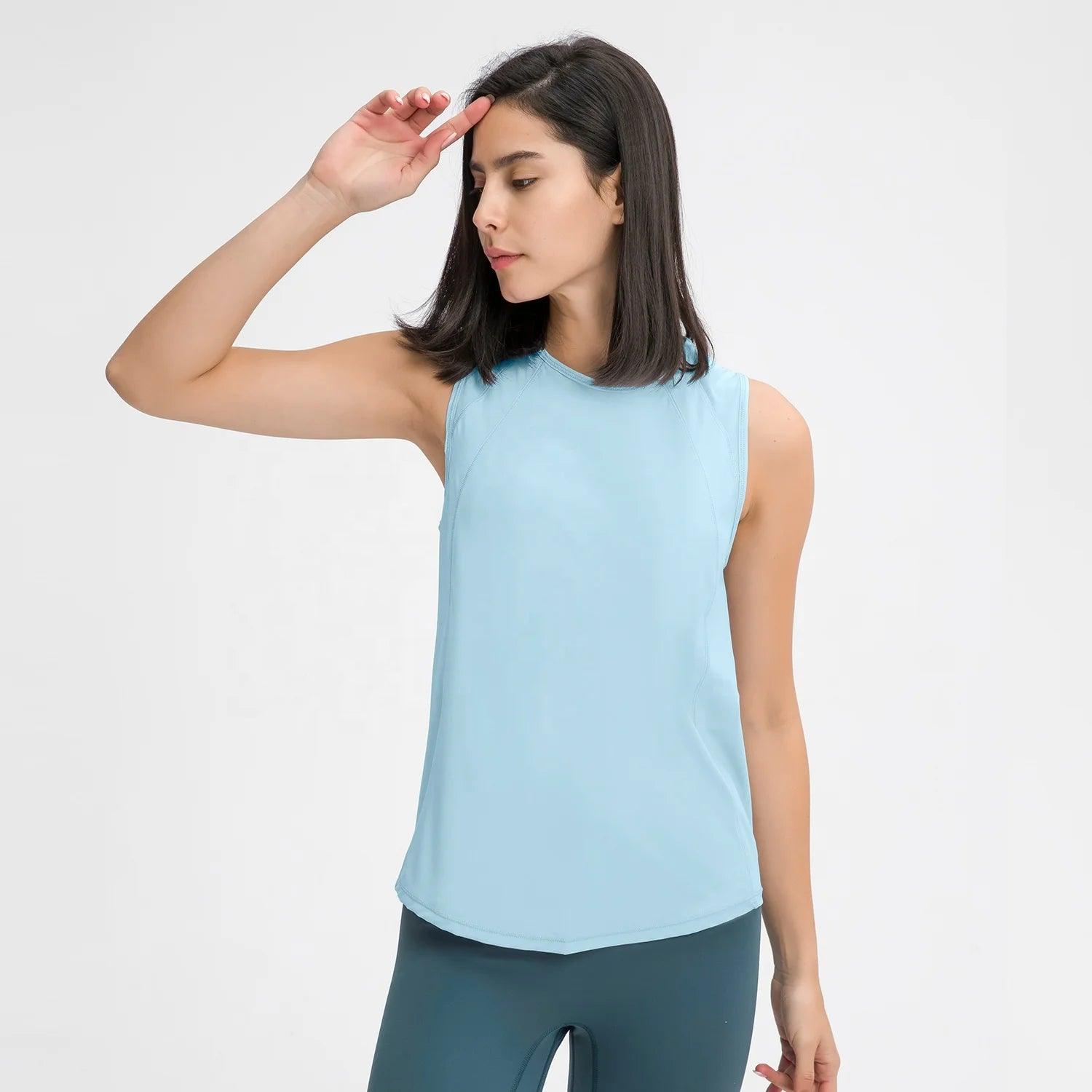 Trendy activewear outfit suitable for yoga, running, or gym sessions.- SOO SOO COOL