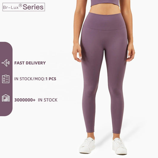 Trendy activewear outfit suitable for yoga, running, or gym sessions.- SOO SOO COOL