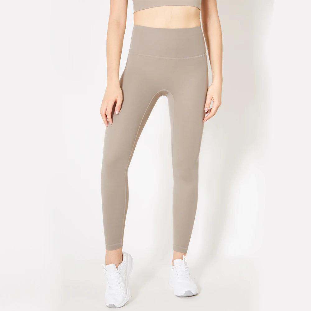 Trendy activewear outfit suitable for yoga, running, or gym sessions.- SOO SOO COOL