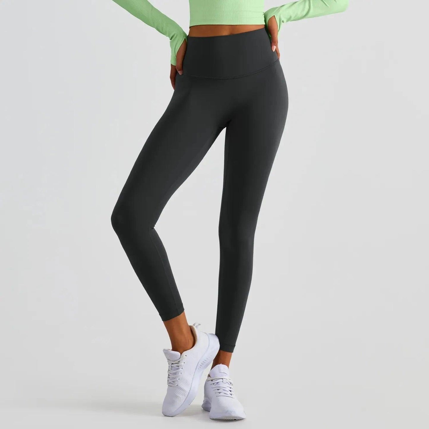 Trendy activewear outfit suitable for yoga, running, or gym sessions.- SOO SOO COOL