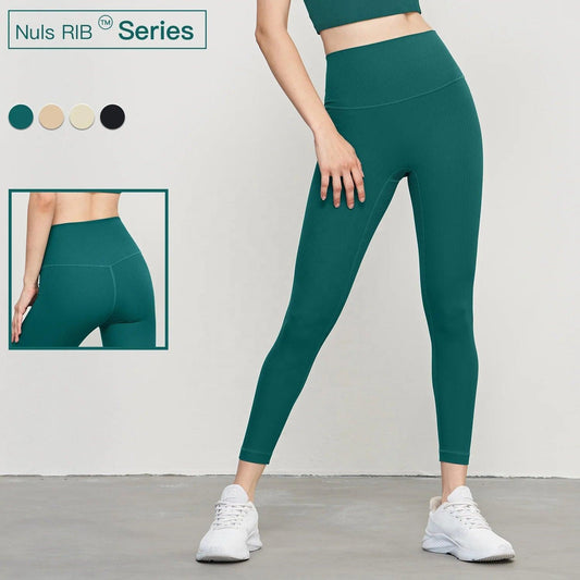 Trendy activewear outfit suitable for yoga, running, or gym sessions.- SOO SOO COOL