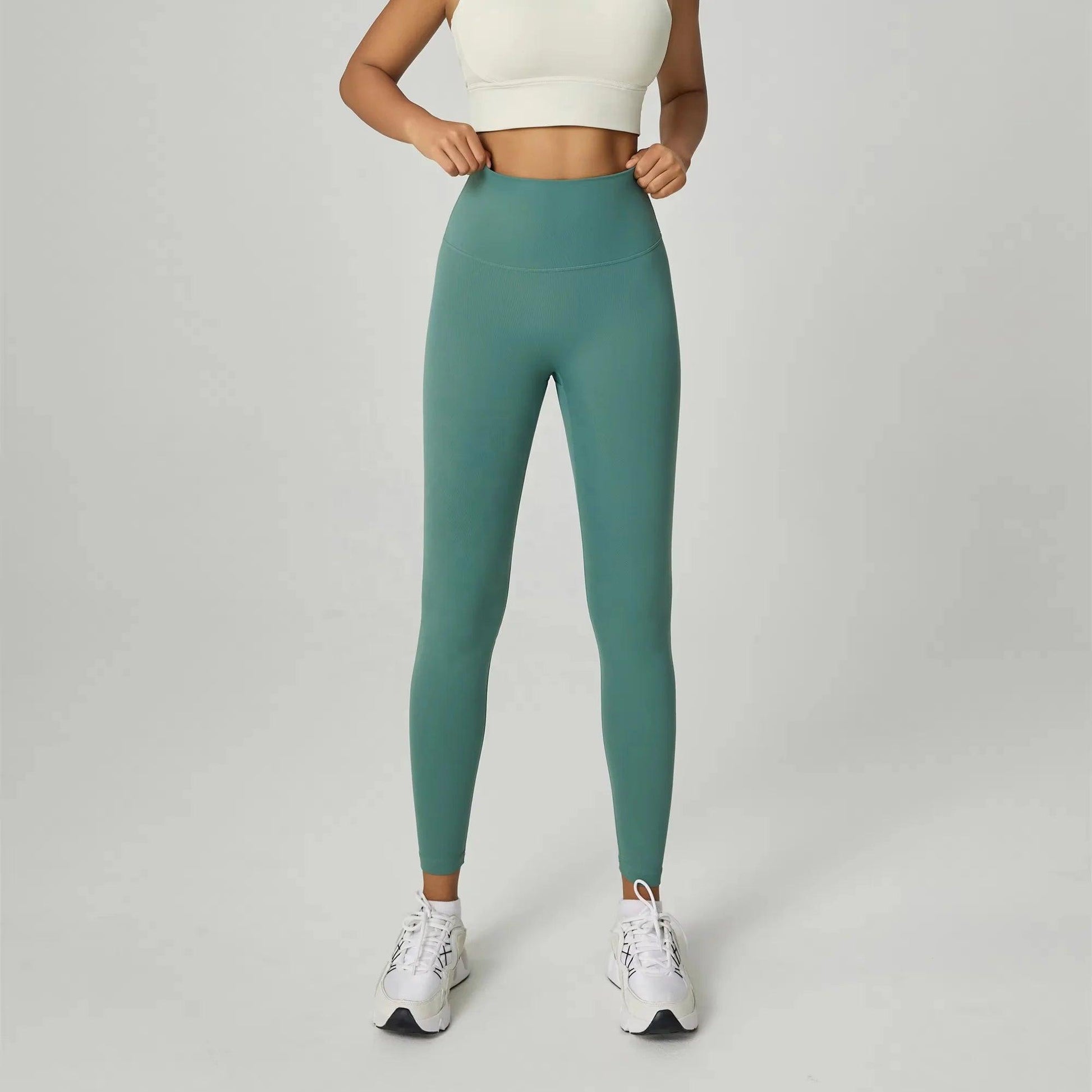 Trendy activewear outfit suitable for yoga, running, or gym sessions.- SOO SOO COOL Fashion Online Store