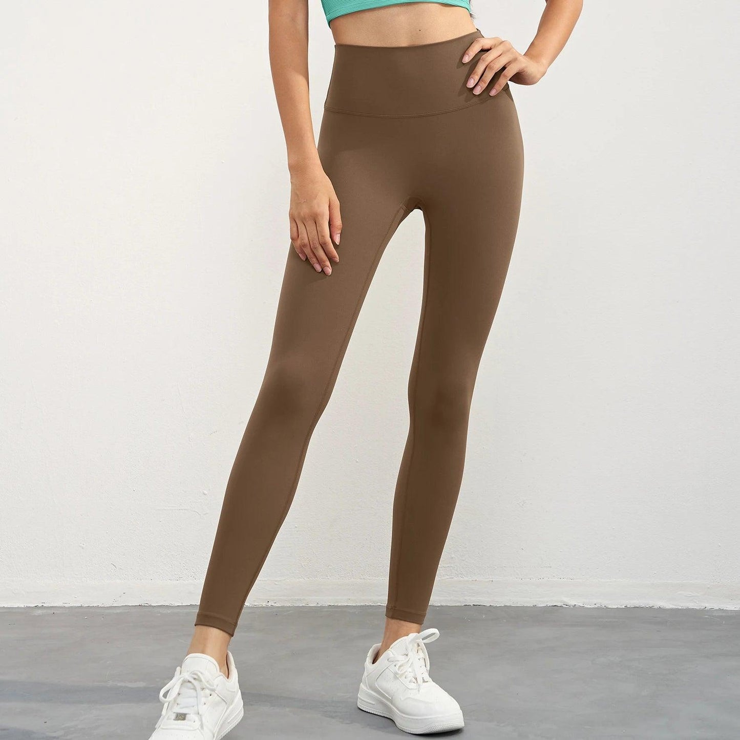 Trendy activewear outfit suitable for yoga, running, or gym sessions.- SOO SOO COOL Fashion Online Store