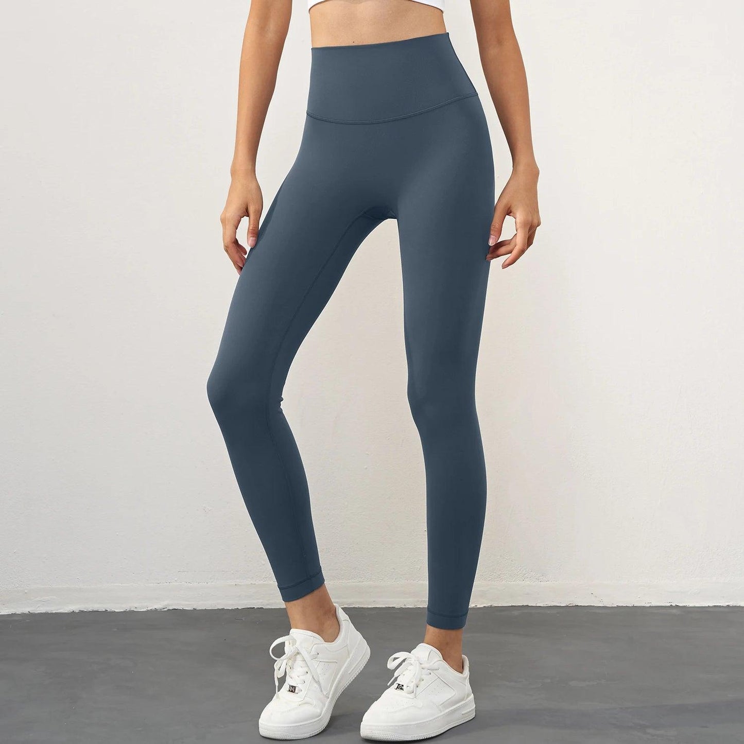 Trendy activewear outfit suitable for yoga, running, or gym sessions.- SOO SOO COOL Fashion Online Store