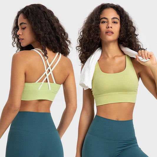 Trendy activewear outfit suitable for yoga, running, or gym sessions.- SOO SOO COOL