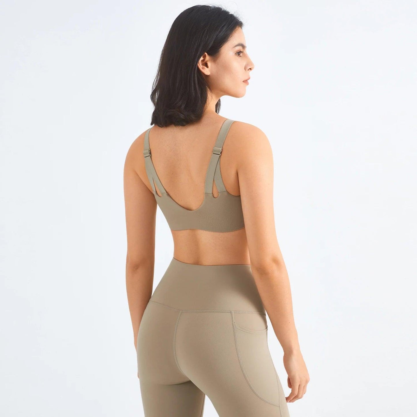 Trendy activewear outfit suitable for yoga, running, or gym sessions.- SOO SOO COOL