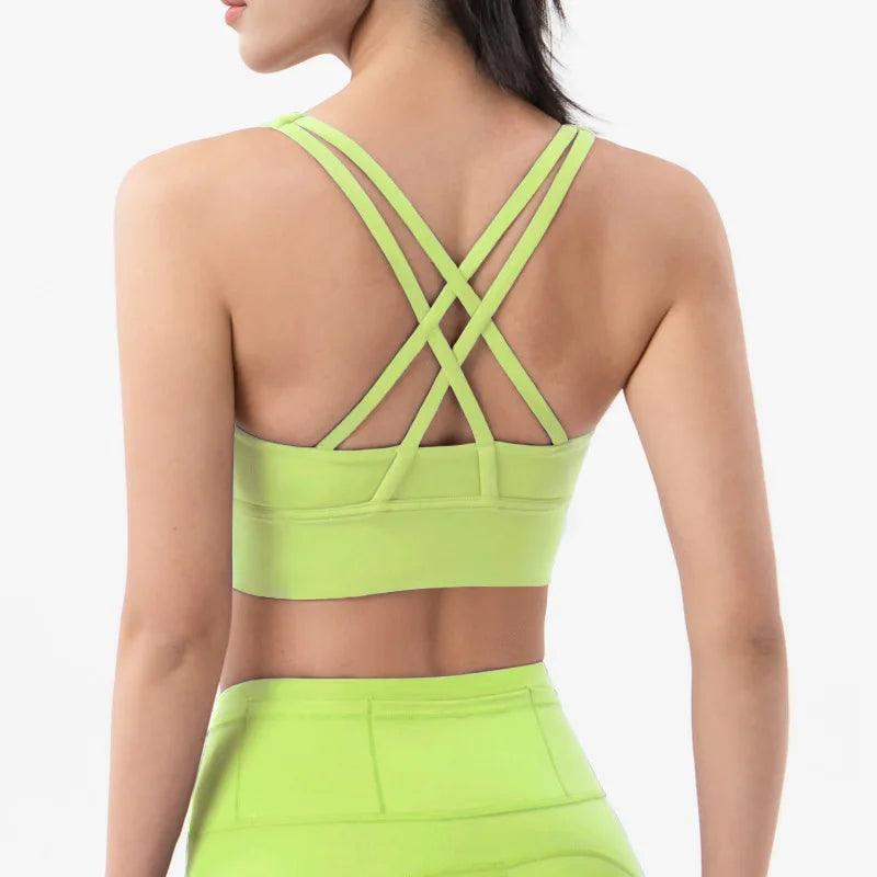 Trendy activewear outfit suitable for yoga, running, or gym sessions.- SOO SOO COOL